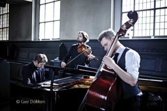 Gjermund Larsen Trio